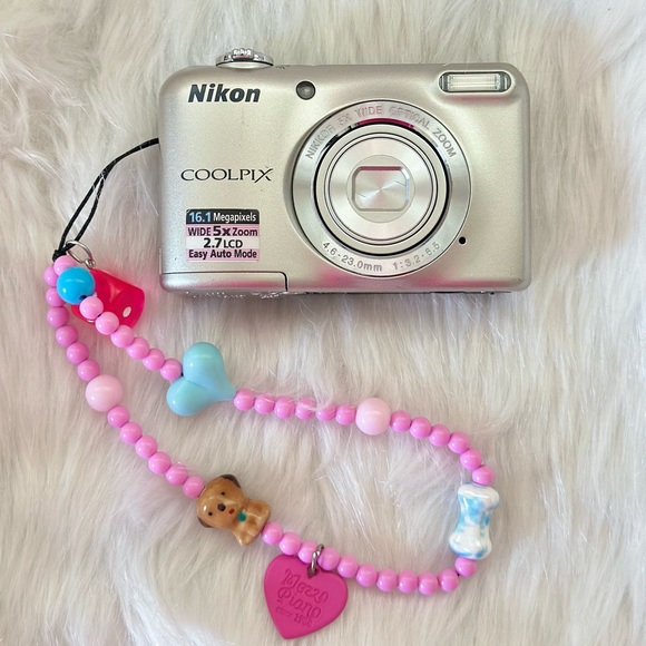 Nikon Coolpix L27 digital camera TESTED - Picture 1 of 8